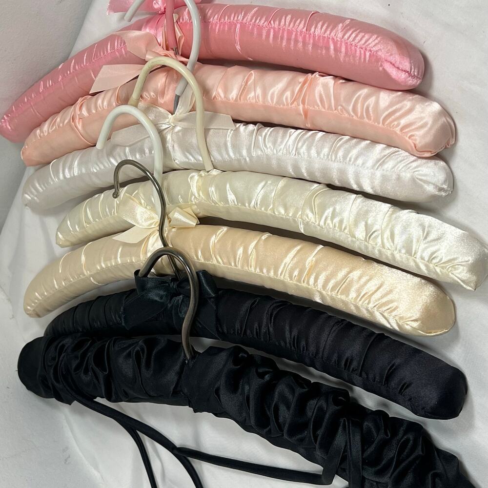 Satin Padded Clothes Glam Hangers Set of 7 for Delicate Clothing Protection